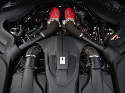 Used 2022 Ferrari Roma image 26