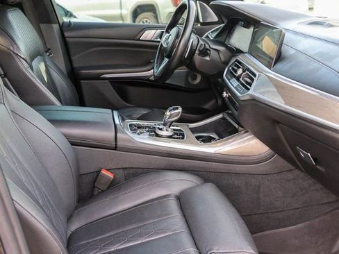 Used 2021 BMW X7 M50i w/ Dynamic Handling Package AWD/4WD image 22