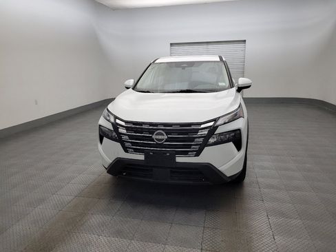 Used 2024 Nissan Rogue SV AWD/4WD image 15