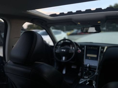 Used 2014 INFINITI Q50 AWD w/ Deluxe Touring Package image 27