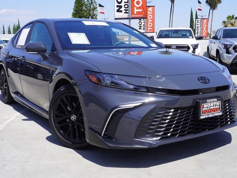Certified 2025 Toyota Camry SE FWD image 2