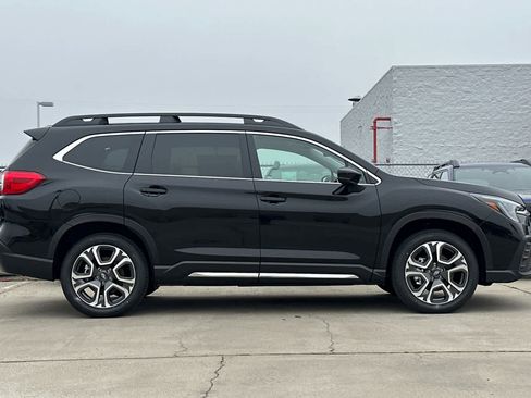 New 2026 Subaru Ascent Limited image 2