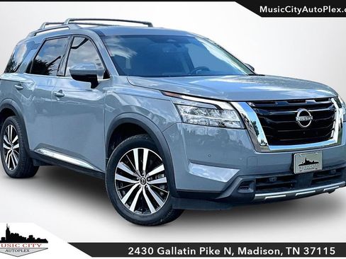 Used 2024 Nissan Pathfinder Platinum w/ Cargo Package FWD image 1