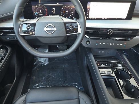 Used 2025 Nissan Murano SL AWD/4WD image 14