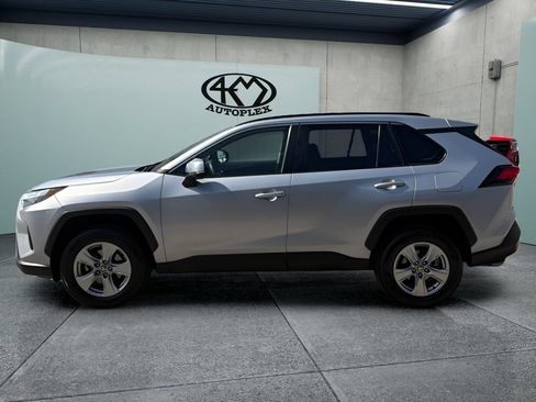 Used 2024 Toyota RAV4 XLE FWD image 6