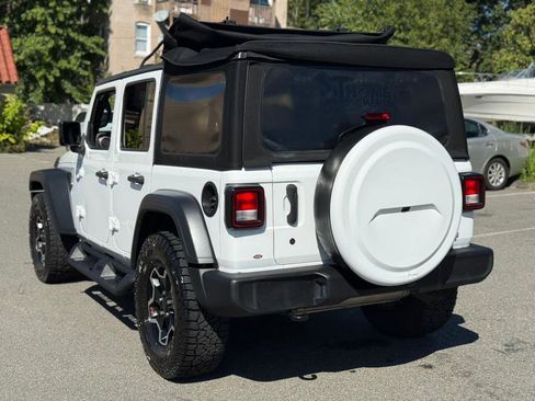Used 2018 Jeep Wrangler Unlimited Sport S image 10