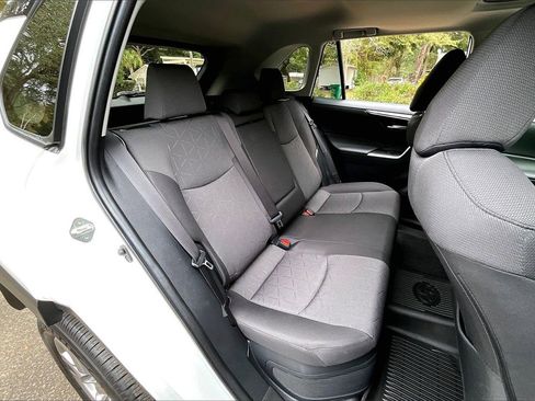 Used 2025 Toyota RAV4 XLE image 22