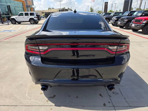 Used 2022 Dodge Charger R/T w/ Blacktop Package RWD image 4