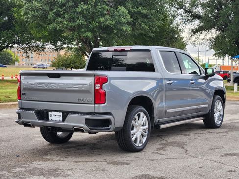 Used 2024 Chevrolet Silverado 1500 High Country w/ High Country Premium Package AWD/4WD image 5