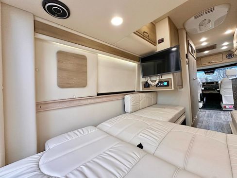 Used 2020 Mercedes-Benz Sprinter 3500 w/ Windows All Around Package image 42