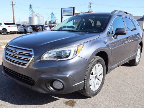 Used 2017 Subaru Outback 2.5i Premium image 1