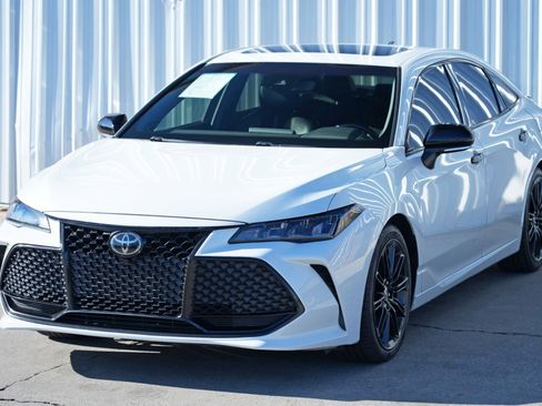 Used 2021 Toyota Avalon XSE image 46