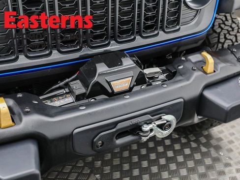 Used 2024 Jeep Wrangler Unlimited Rubicon 392 image 28