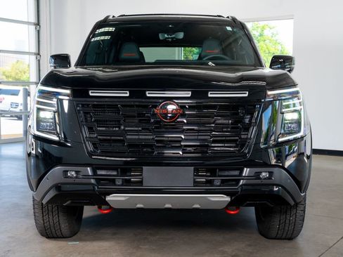 Used 2025 Nissan Armada PRO-4X AWD/4WD image 4