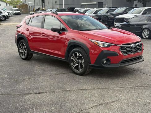 Used 2025 Subaru Crosstrek 2.5i Premium AWD/4WD image 3