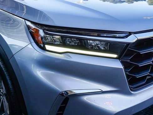 Used 2023 Honda Pilot EX-L image 11