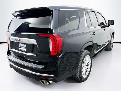 Used 2023 GMC Yukon Denali w/ Advanced Technology Package image 7