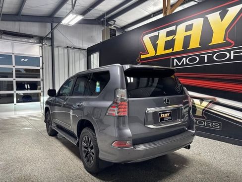 Used 2020 Lexus GX 460 Premium w/ Premium Package AWD/4WD image 16