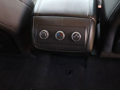 Used 2016 Chevrolet Traverse LT w/ Style and Technology Package image 13