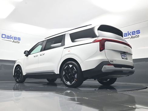 New 2026 Kia Carnival EX FWD image 44