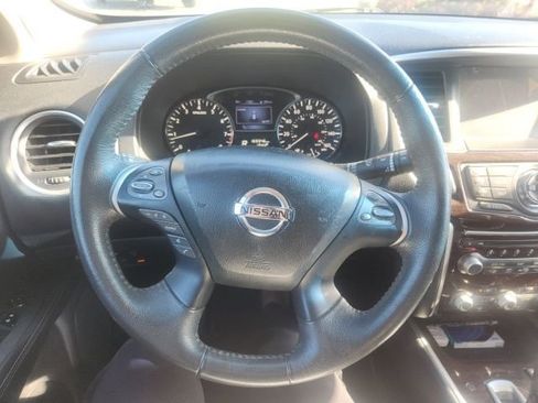 Used 2015 Nissan Pathfinder SL w/ SL Tech Package AWD/4WD image 17