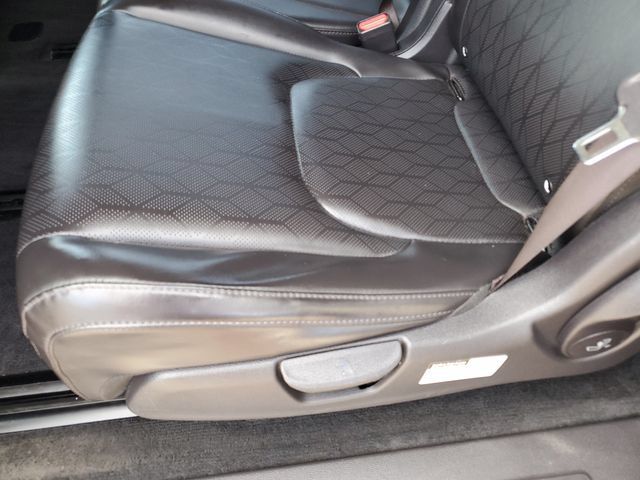 Used 2022 Kia Carnival LX FWD image 16