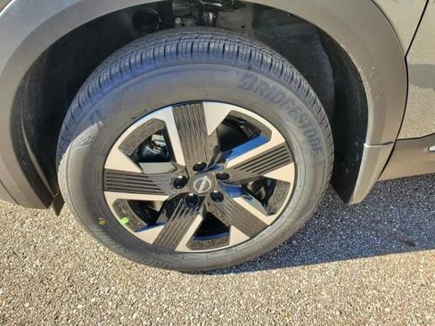 New 2026 Nissan Kicks SV image 9