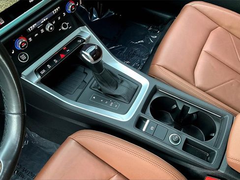 Used 2024 Audi Q3 2.0T Premium Plus image 18