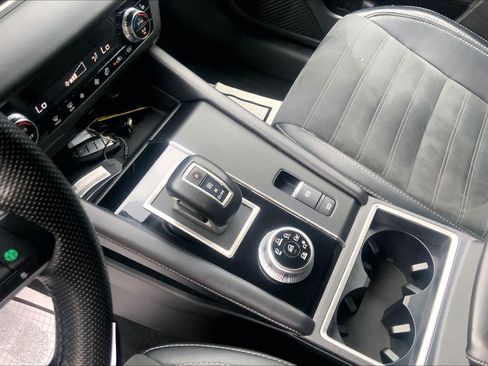 Used 2024 Mitsubishi Outlander SE AWD/4WD image 15