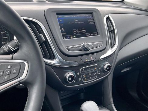 Used 2024 Chevrolet Equinox LT image 6