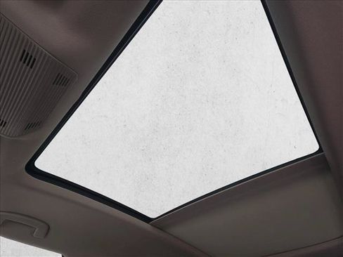 Used 2024 Volkswagen Atlas SE FWD image 11