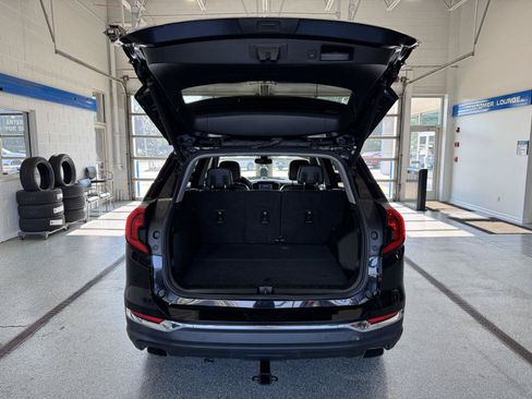 Used 2018 GMC Terrain SLT w/ Preferred Package AWD/4WD image 11