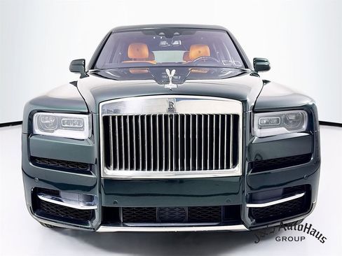 Used 2023 Rolls-Royce Cullinan image 2