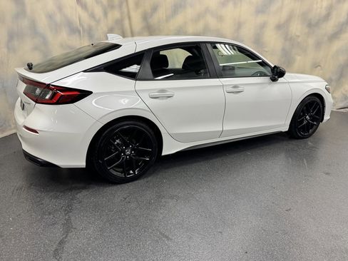 Used 2025 Honda Civic Sport image 10