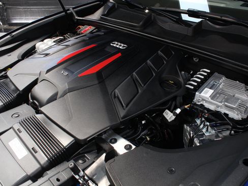 Used 2023 Audi SQ8 Prestige AWD/4WD image 28
