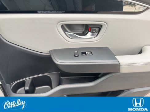 Certified 2025 Honda Pilot EX-L image 16