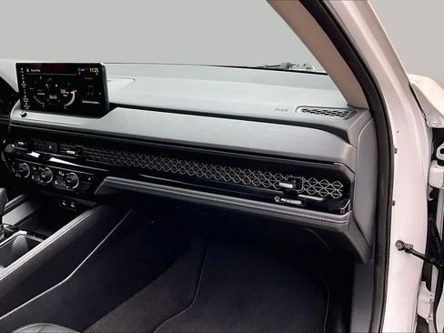 Used 2023 Honda Accord EX-L image 19