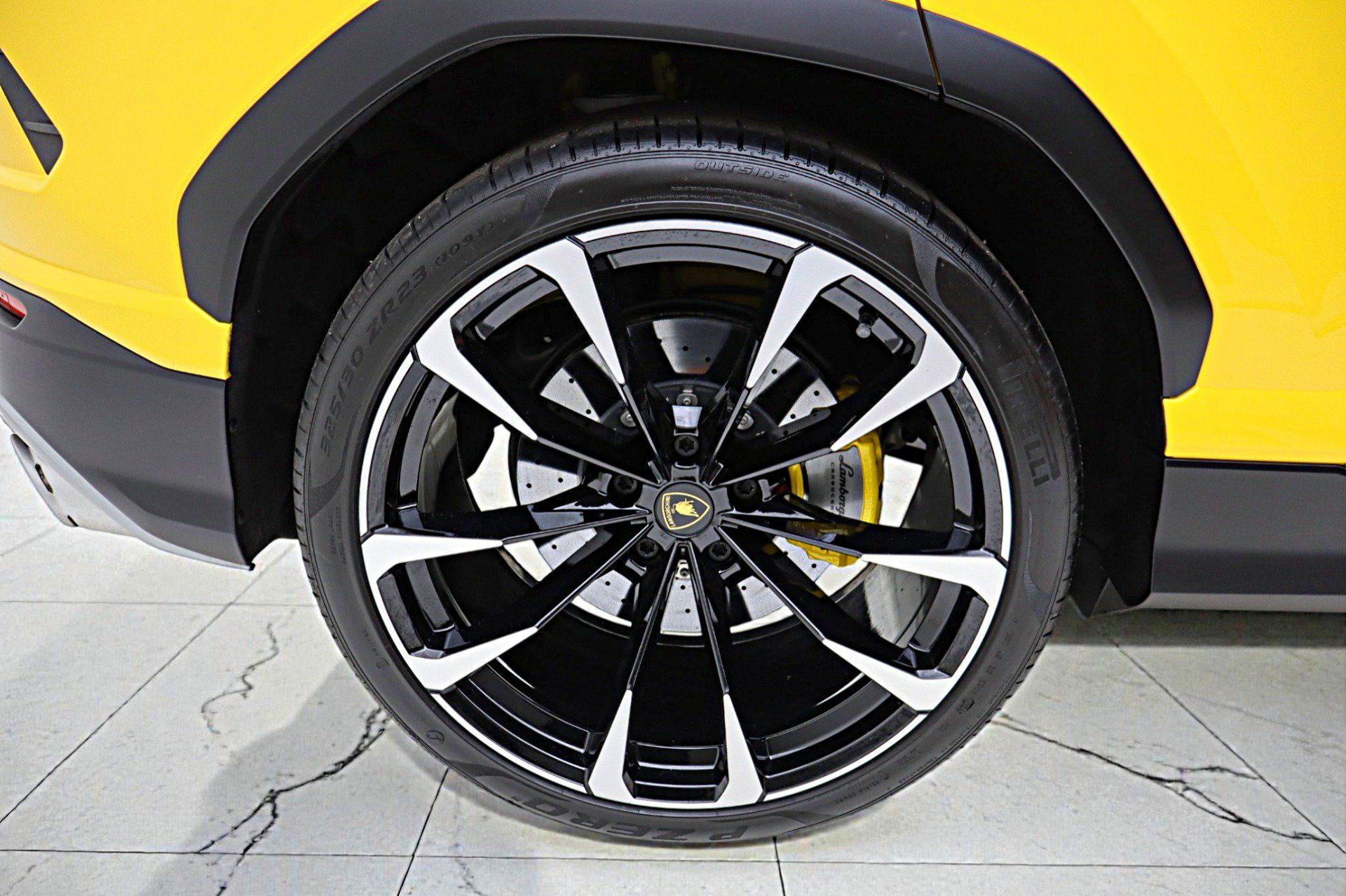 Used 2022 Lamborghini Urus AWD/4WD image 53