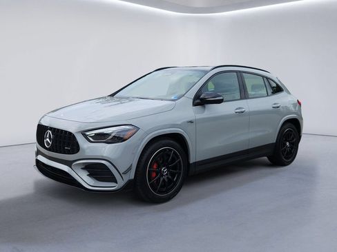 New 2026 Mercedes-Benz GLA 35 AMG 4MATIC image 7
