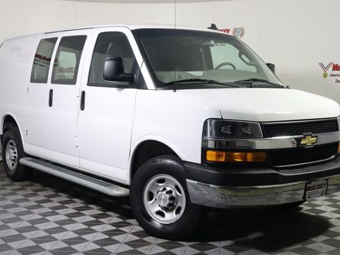 Used 2023 Chevrolet Express 2500 w/ Driver Convenience Package image 4
