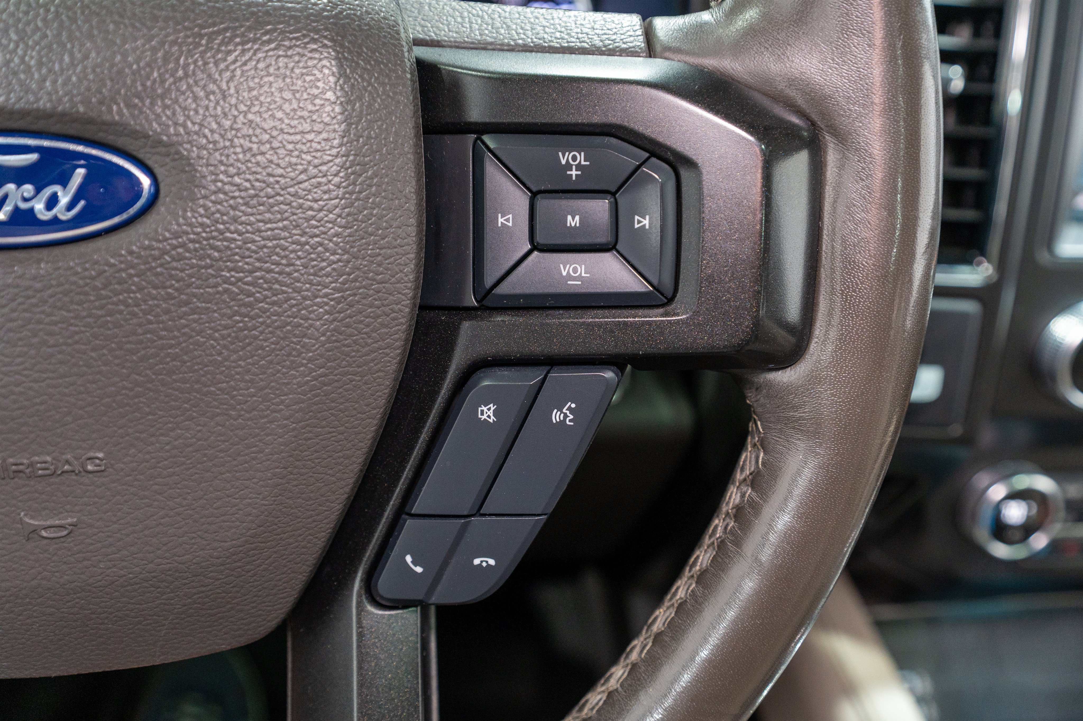 Used 2019 Ford Expedition Limited w/ Equipment Group 302A RWD image 28