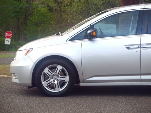 Used 2012 Honda Odyssey Touring Elite image 20
