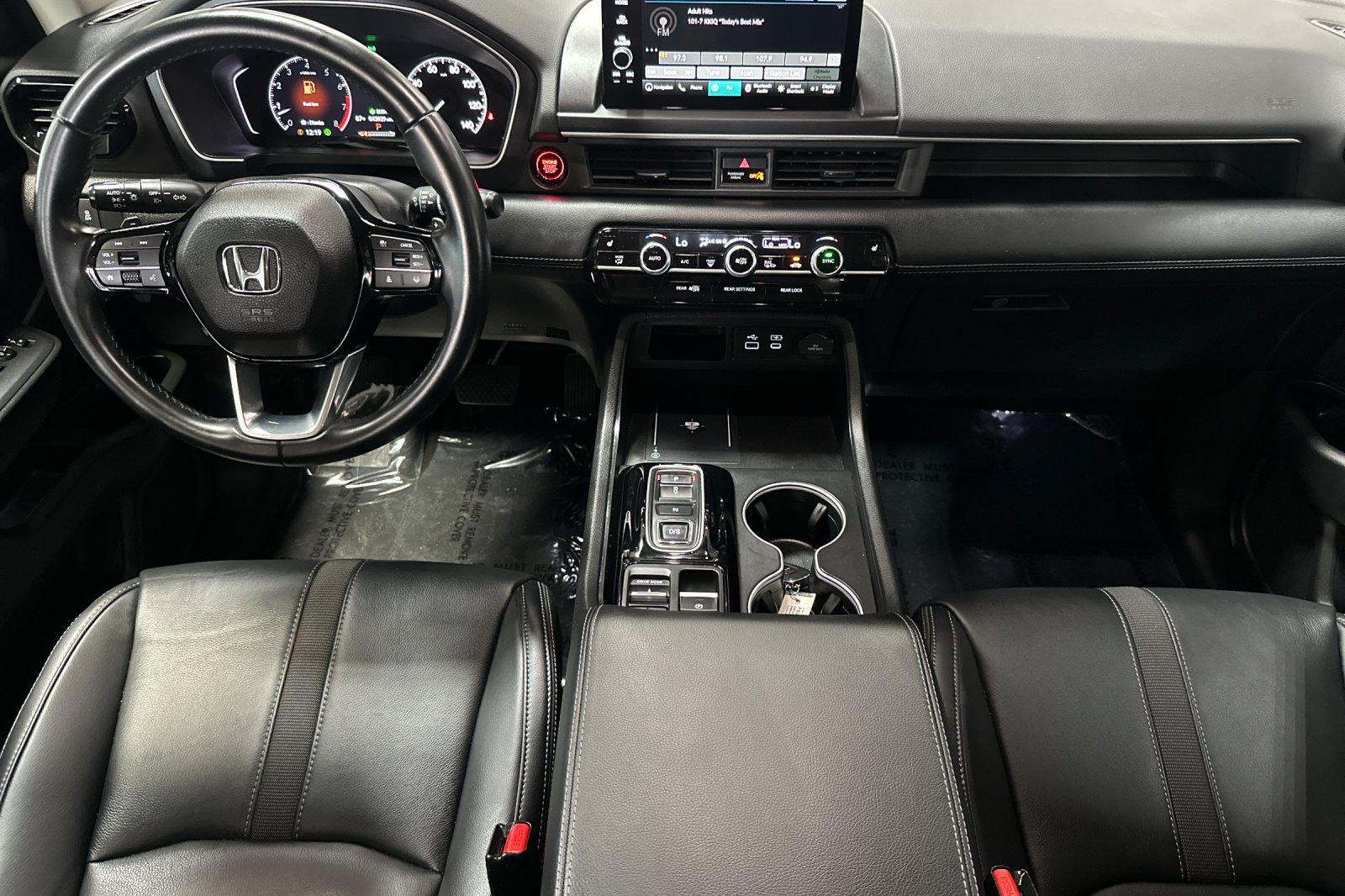 Used 2023 Honda Pilot Touring image 15