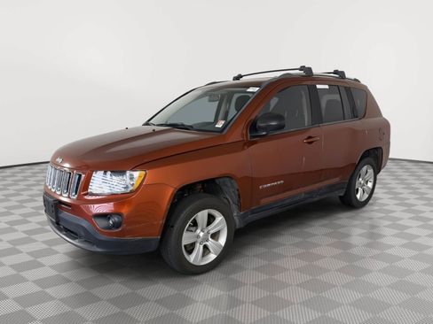 Used 2012 Jeep Compass Sport AWD/4WD image 3