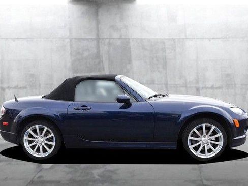 Used 2008 MAZDA MX-5 Miata Grand Touring w/ Premium Pkg image 5