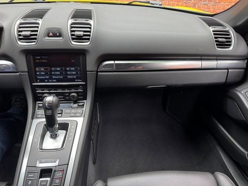 Used 2014 Porsche Boxster image 16