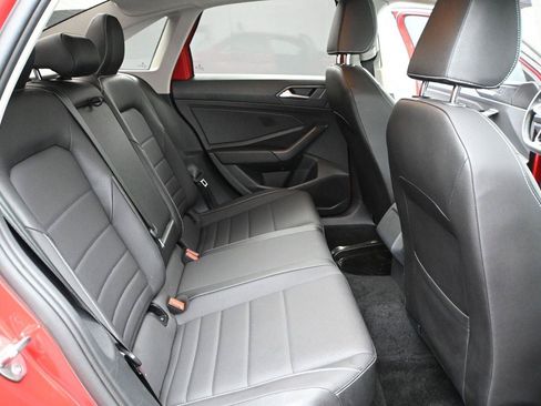 Certified 2024 Volkswagen Jetta SE FWD image 18