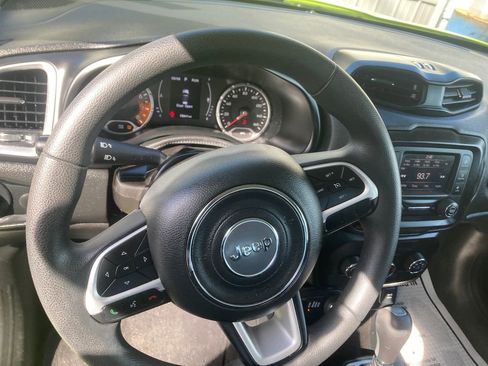 Used 2018 Jeep Renegade Sport w/ Power & Air Group image 18