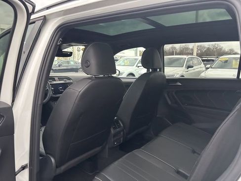 Certified 2023 Volkswagen Tiguan SE R-Line image 34