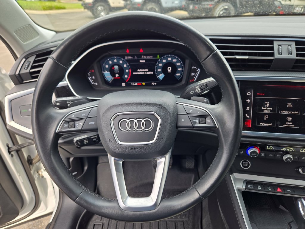 Used 2023 Audi Q3 2.0T Premium Plus w/ Premium Plus Package AWD/4WD image 25